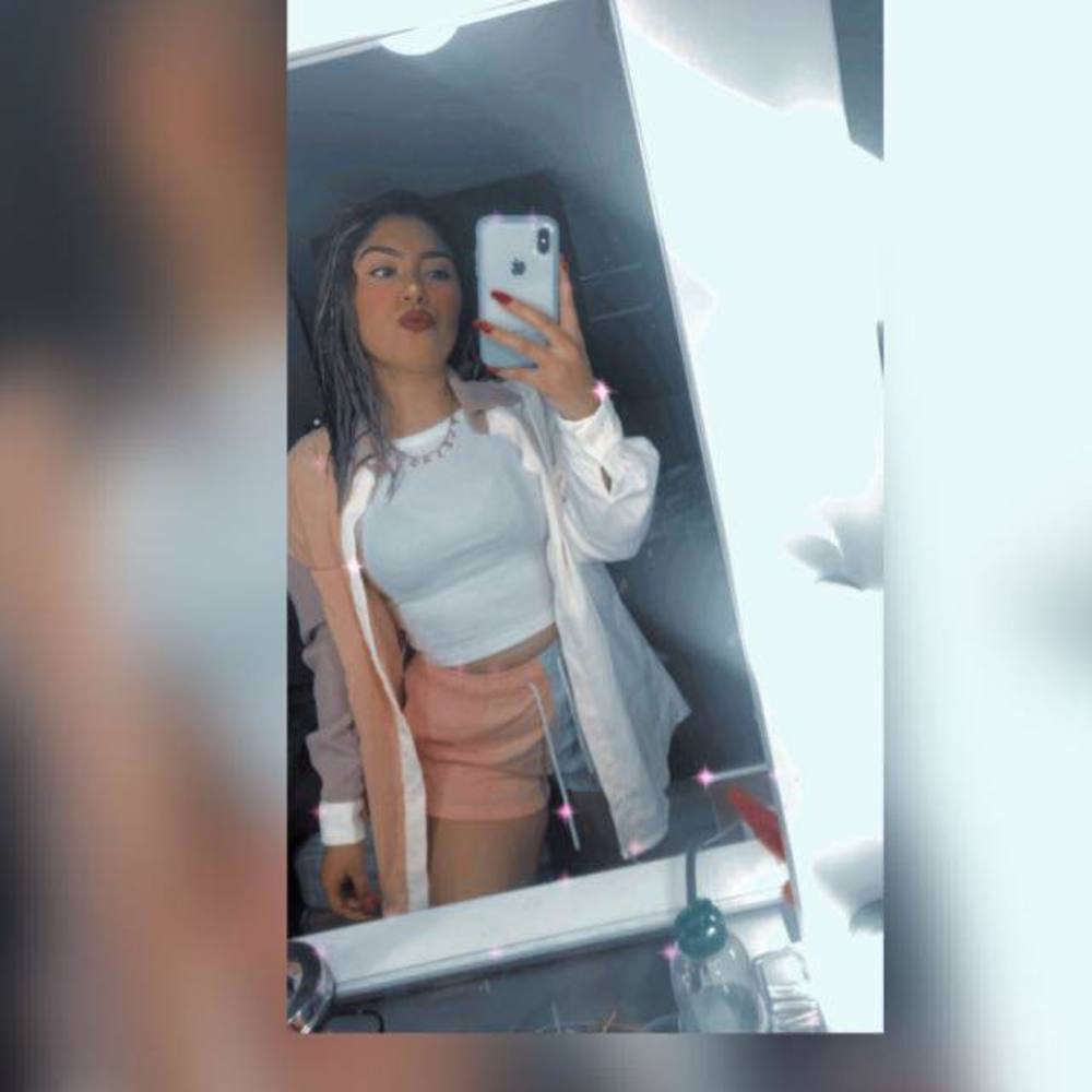 Meet your Posher, Alejandra